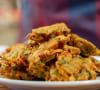 Pakoras of vegetables & raïta