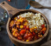 Chile sin carne with black beans and cocoa